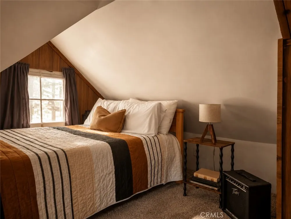 2412 Ridge Arrowbear, CA 92382