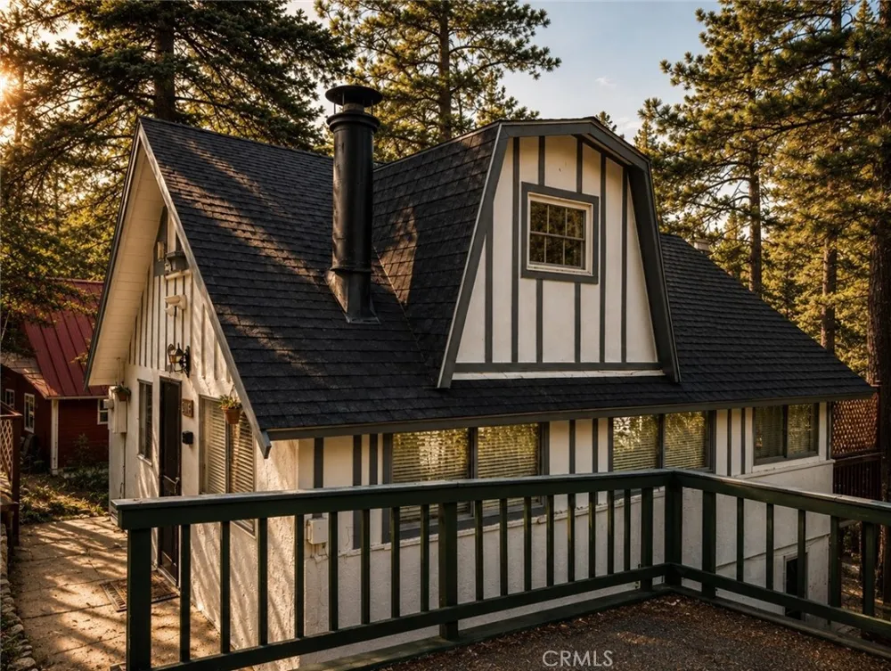 2412 Ridge Arrowbear, CA 92382