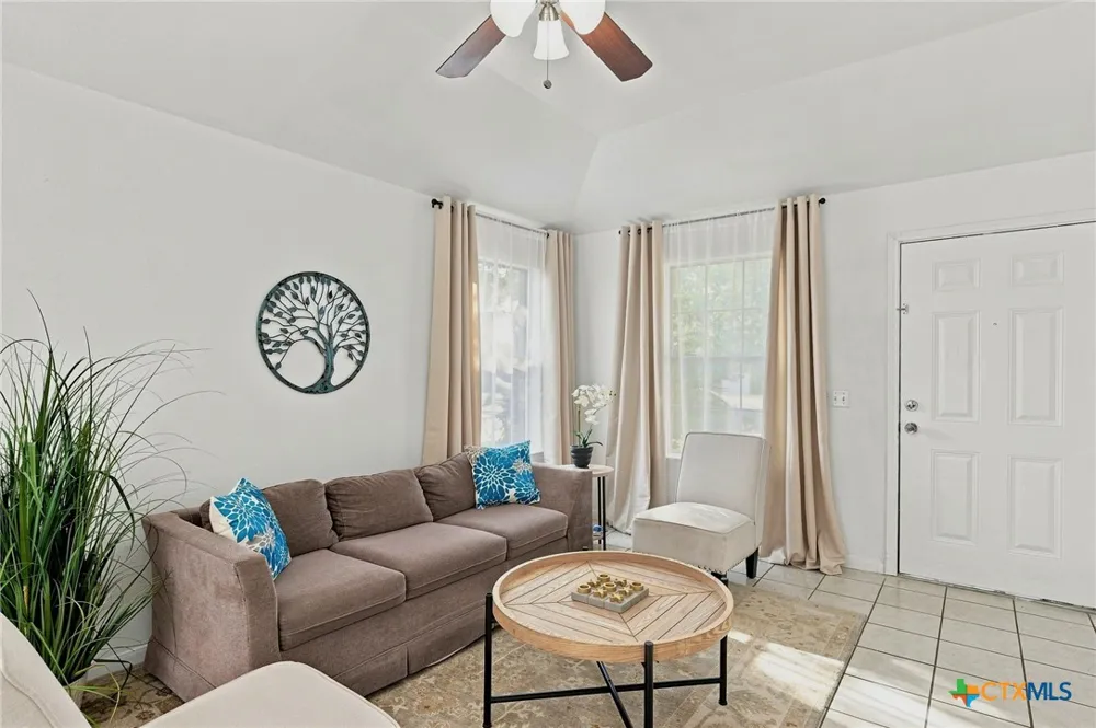 1017 Drovers Cove Georgetown, TX 78626