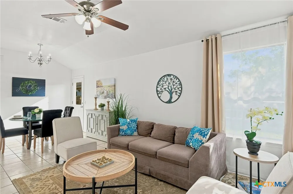 1017 Drovers Cove Georgetown, TX 78626