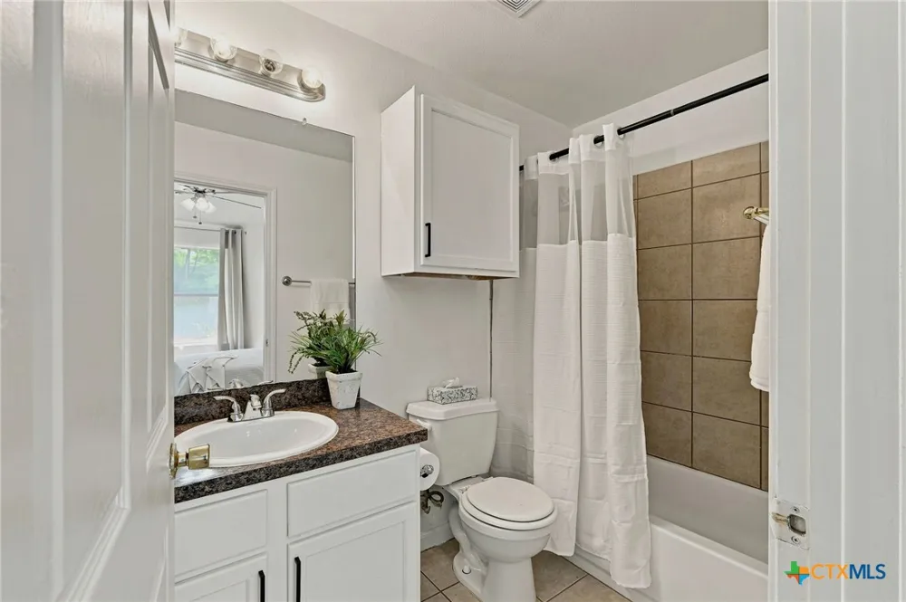 1017 Drovers Cove Georgetown, TX 78626