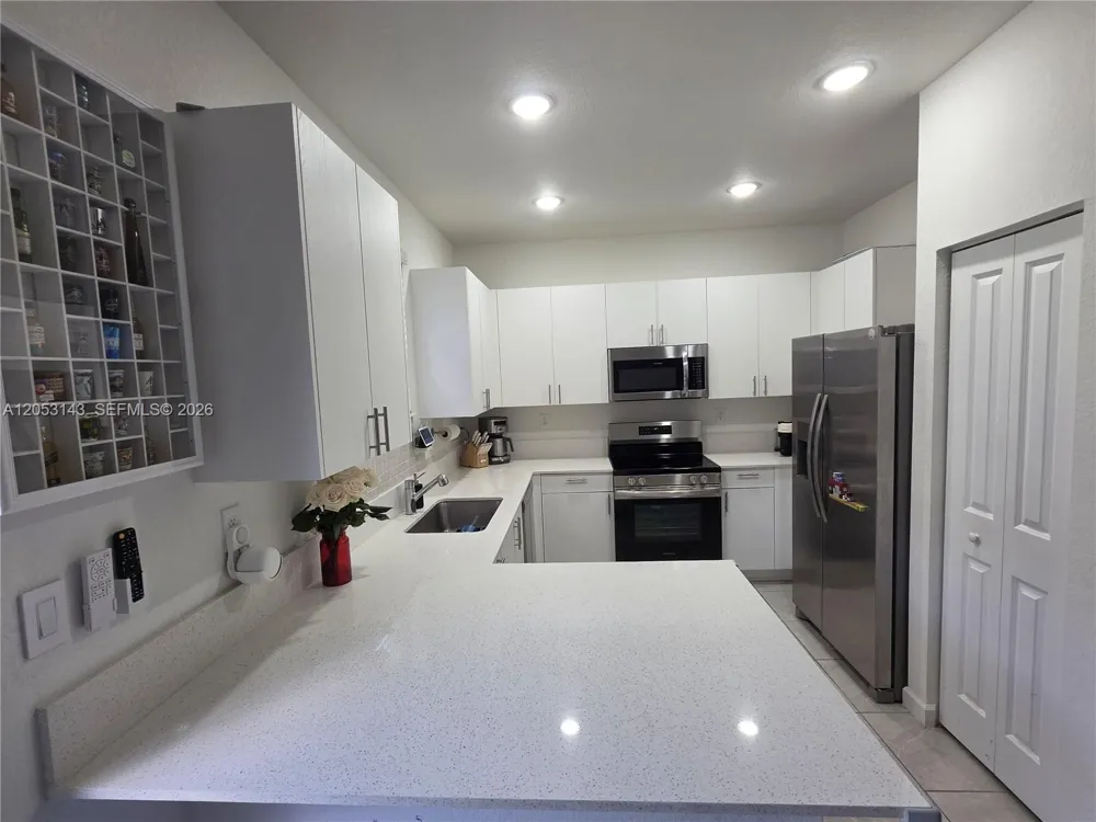 12880 SW 231st St Miami, FL 33170