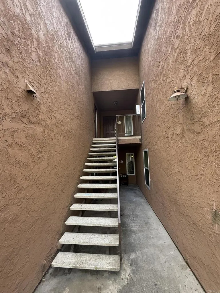 502 Calle Montecito #18 Oceanside, CA 92057