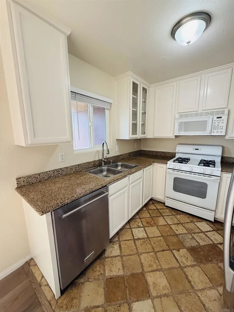502 Calle Montecito #18 Oceanside, CA 92057