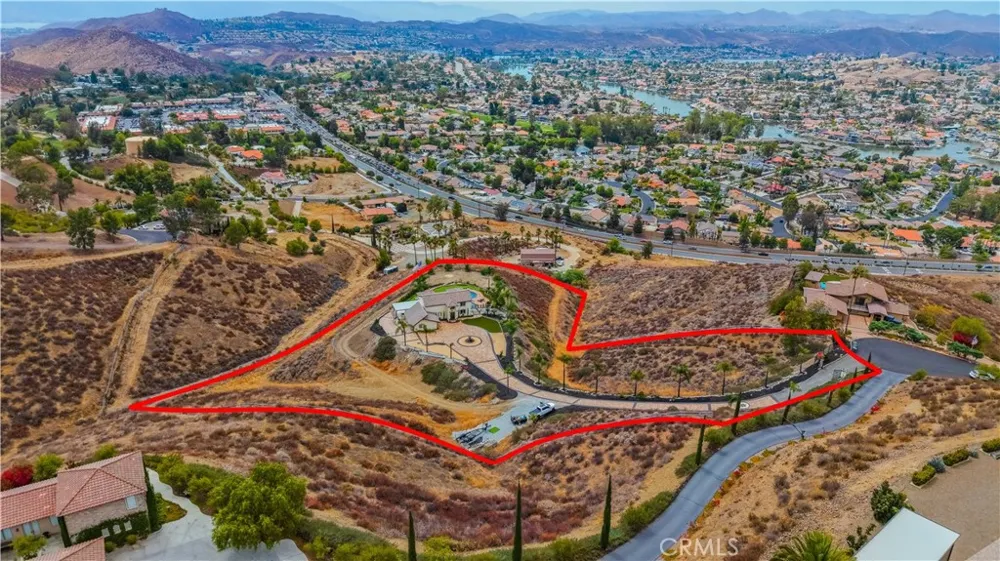 30800 Sorrel Lane Canyon Lake, CA 92587