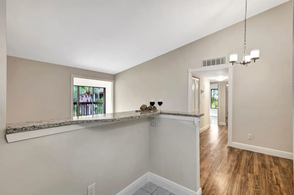 1109 Duncan Circle #201 Palm Beach Gardens, FL 33418