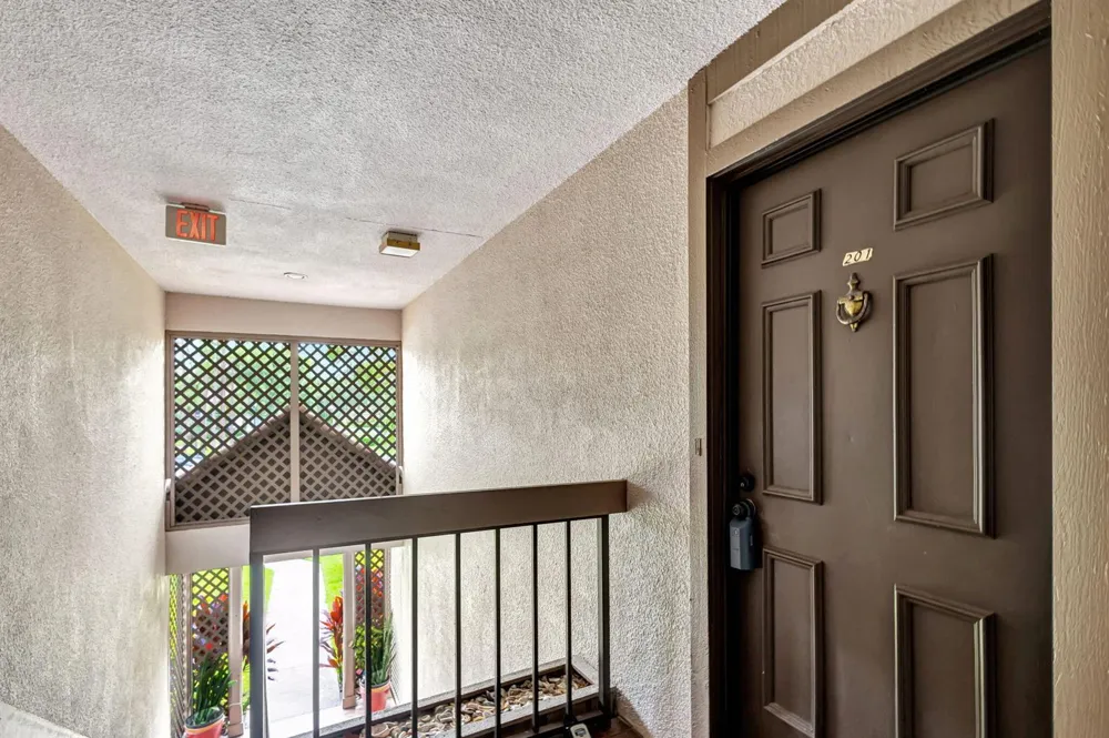 1109 Duncan Circle #201 Palm Beach Gardens, FL 33418