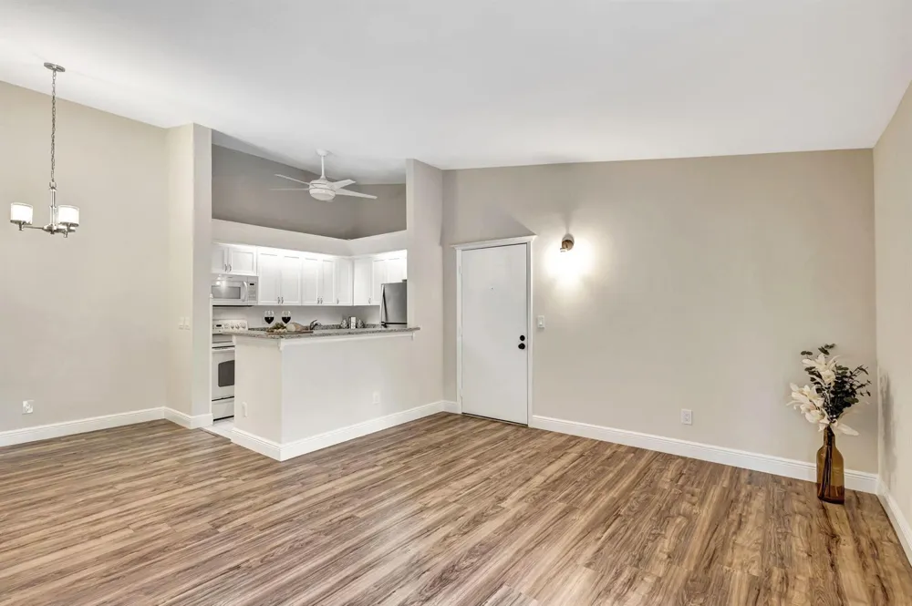 1109 Duncan Circle #201 Palm Beach Gardens, FL 33418