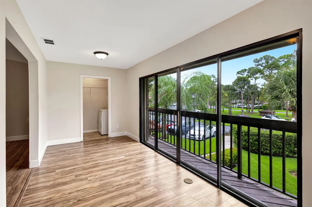 1109 Duncan Circle #201 Palm Beach Gardens, FL 33418