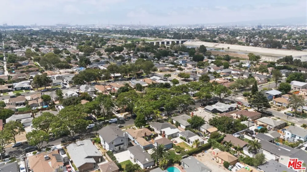 801 W Columbia Street Long Beach, CA 90806