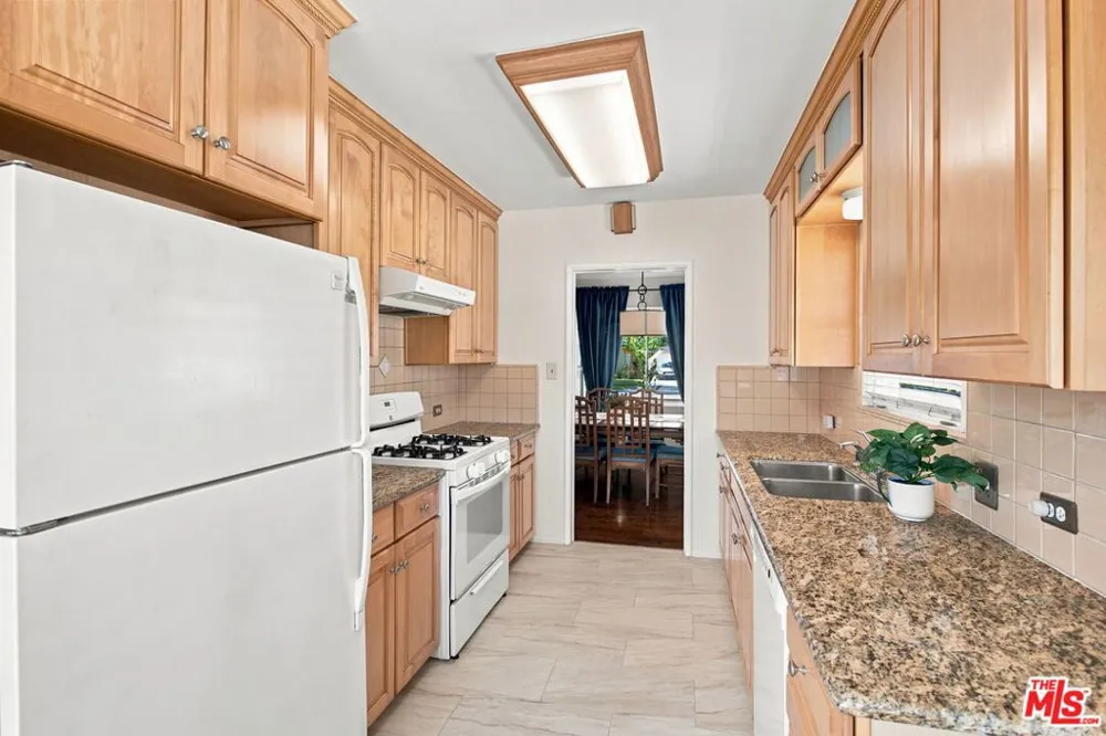 801 W Columbia Street Long Beach, CA 90806