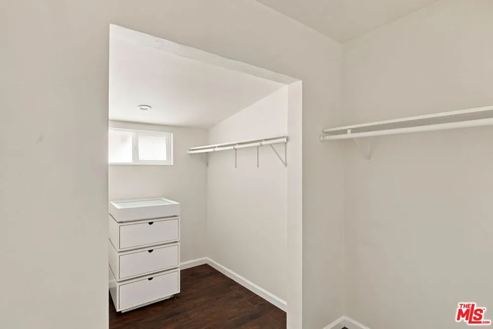 801 W Columbia Street Long Beach, CA 90806