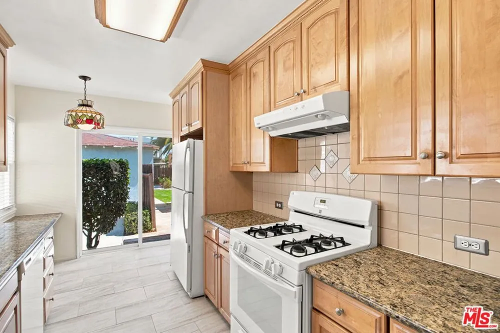 801 W Columbia Street Long Beach, CA 90806