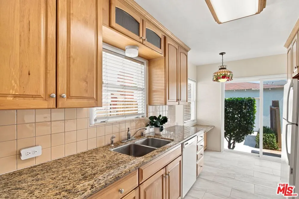 801 W Columbia Street Long Beach, CA 90806