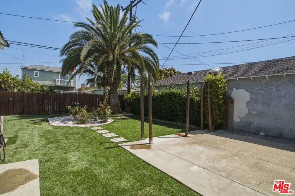 801 W Columbia Street Long Beach, CA 90806