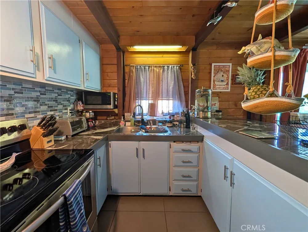 16505 Oakwood Way Pine Mountain Club, CA 93222