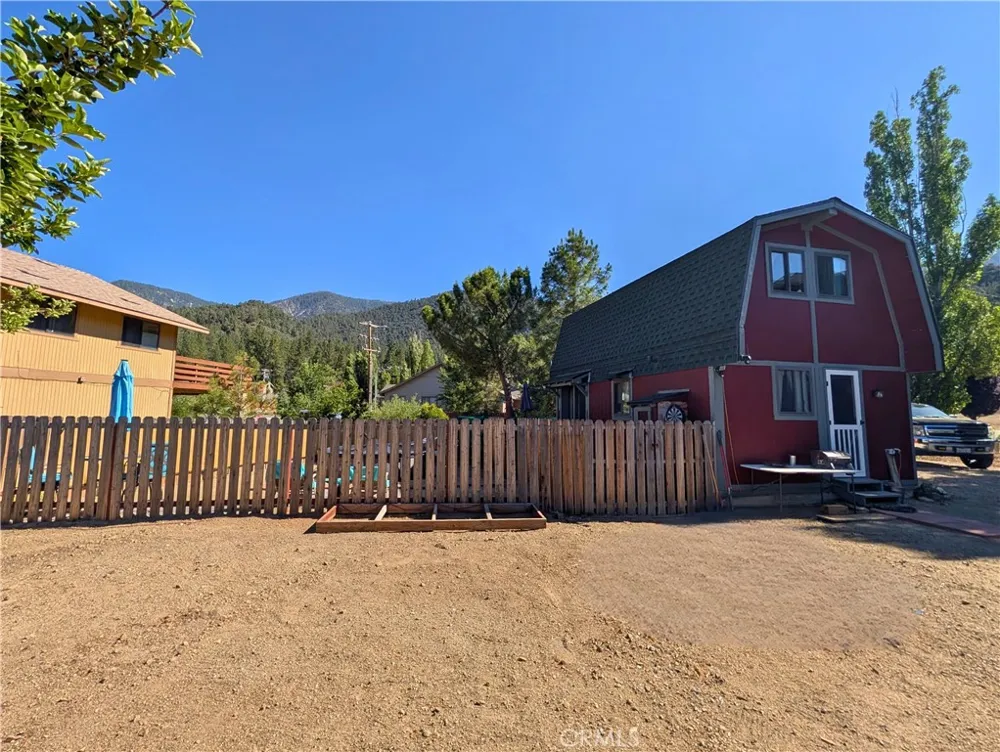 16505 Oakwood Way Pine Mountain Club, CA 93222
