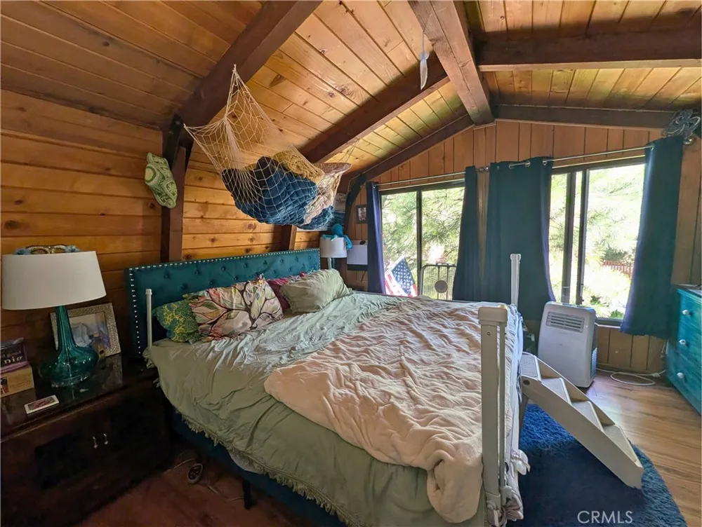 16505 Oakwood Way Pine Mountain Club, CA 93222