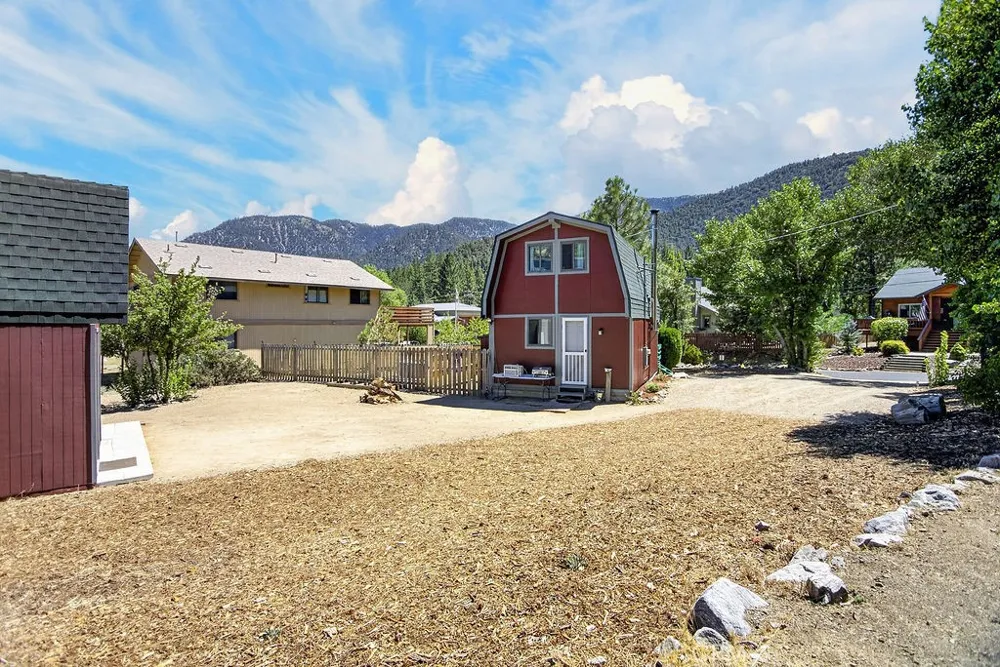 16505 Oakwood Way Pine Mountain Club, CA 93222