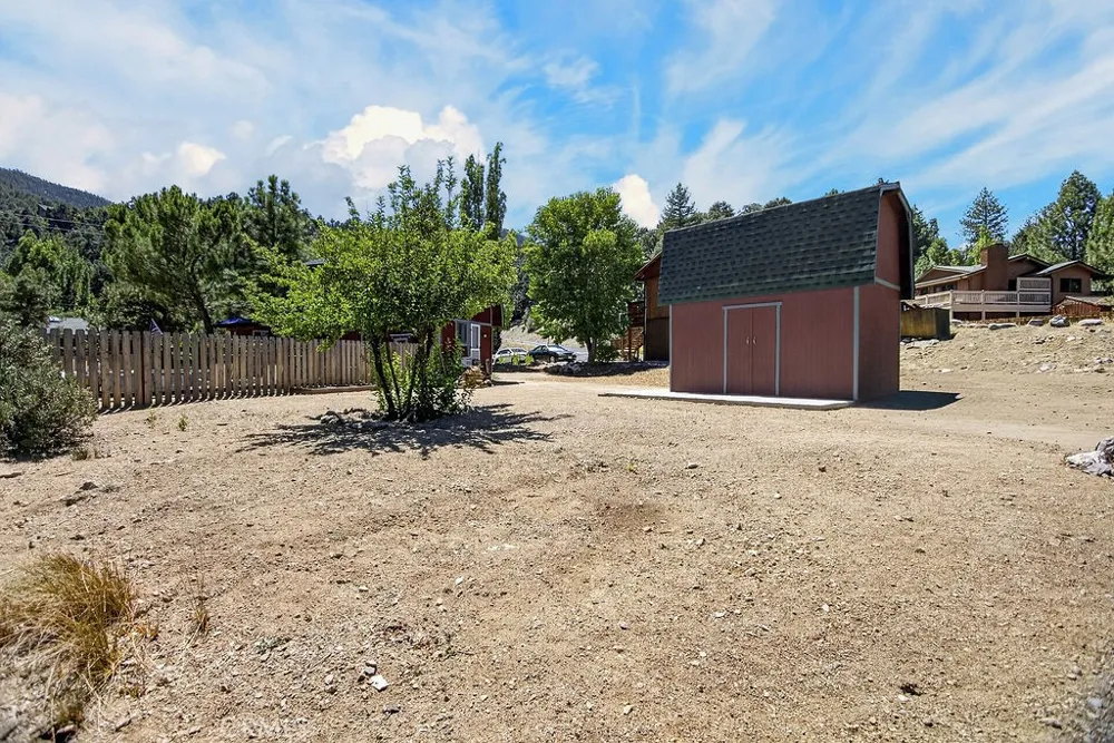 16505 Oakwood Way Pine Mountain Club, CA 93222
