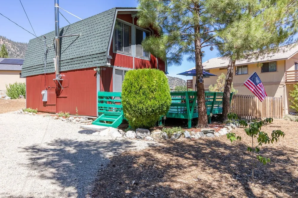 16505 Oakwood Way Pine Mountain Club, CA 93222