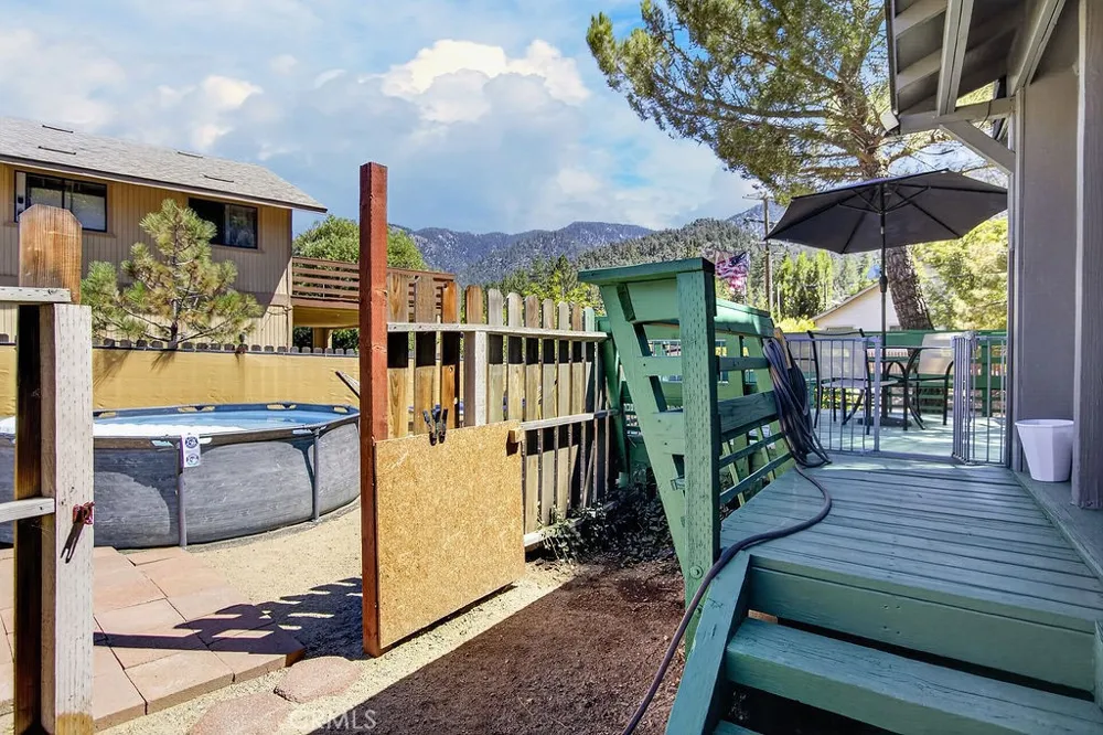16505 Oakwood Way Pine Mountain Club, CA 93222