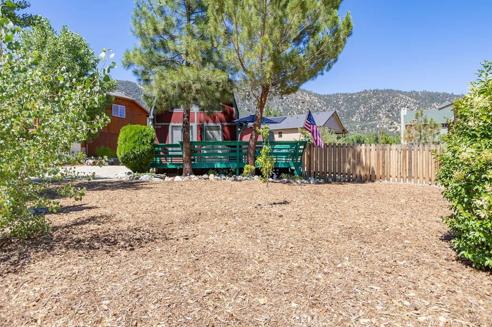 16505 Oakwood Way Pine Mountain Club, CA 93222