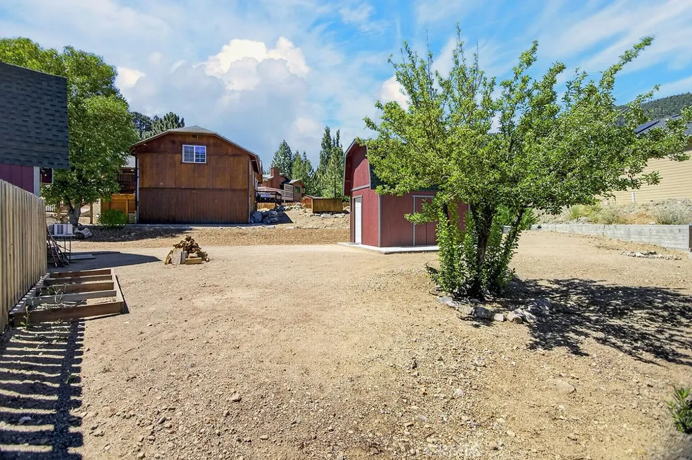 16505 Oakwood Way Pine Mountain Club, CA 93222