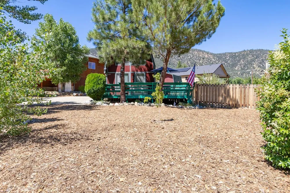 16505 Oakwood Way Pine Mountain Club, CA 93222