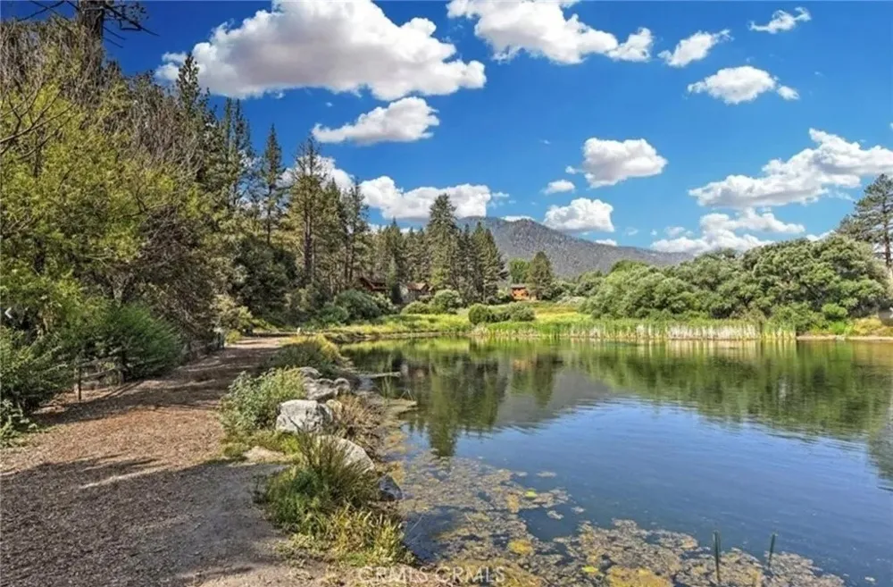 16505 Oakwood Way Pine Mountain Club, CA 93222