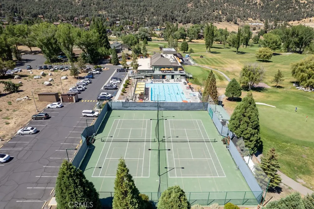 16505 Oakwood Way Pine Mountain Club, CA 93222
