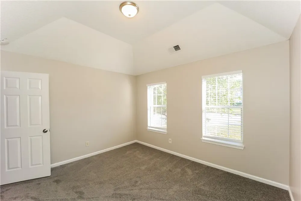 5176 Round Table Drive Ellenwood, GA 30294