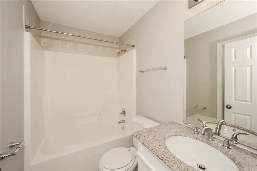 5176 Round Table Drive Ellenwood, GA 30294