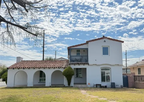 5703 Golden West