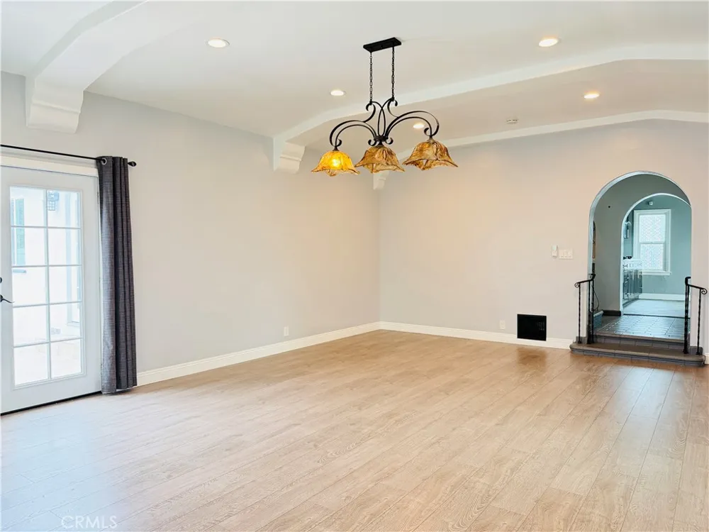 5703 Golden West Temple City, CA 91780