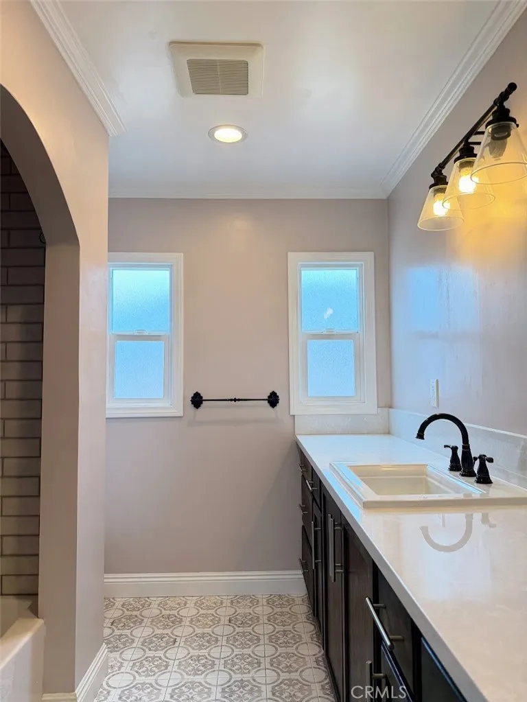 5703 Golden West Temple City, CA 91780