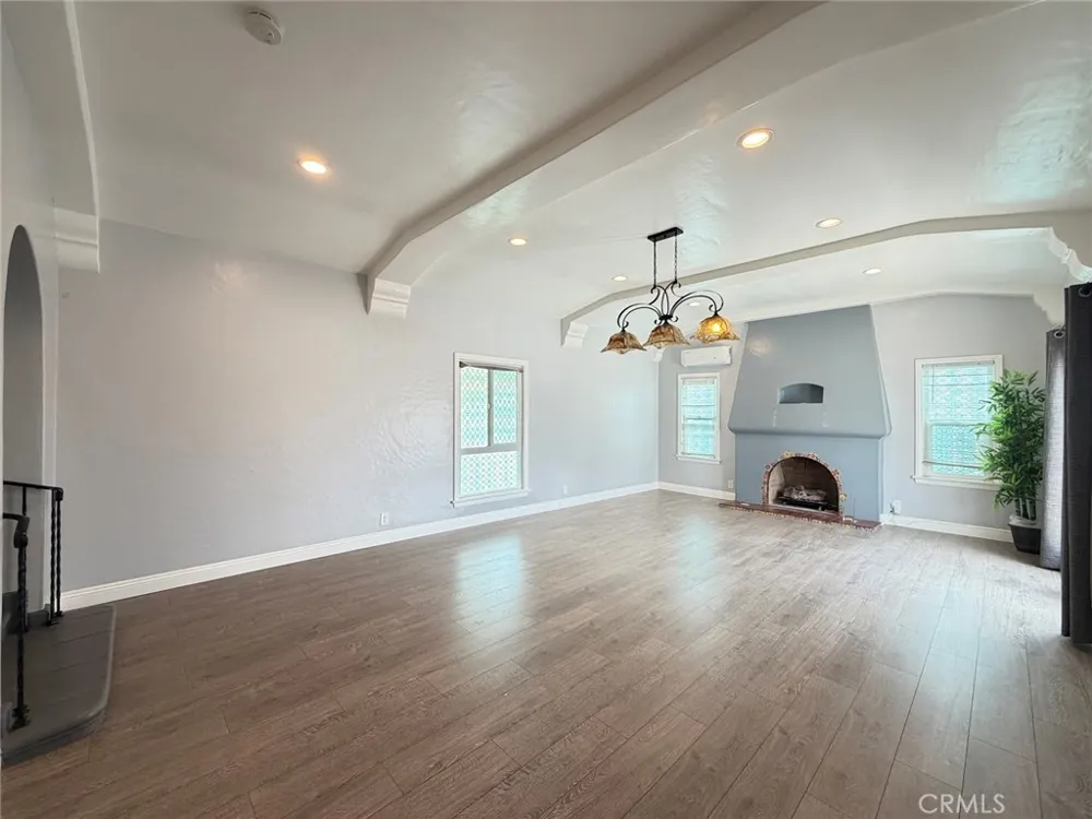 5703 Golden West Temple City, CA 91780