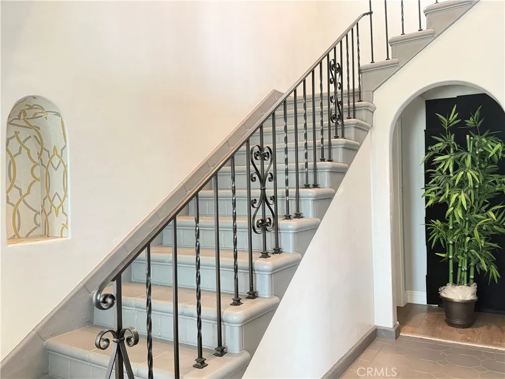 5703 Golden West Temple City, CA 91780