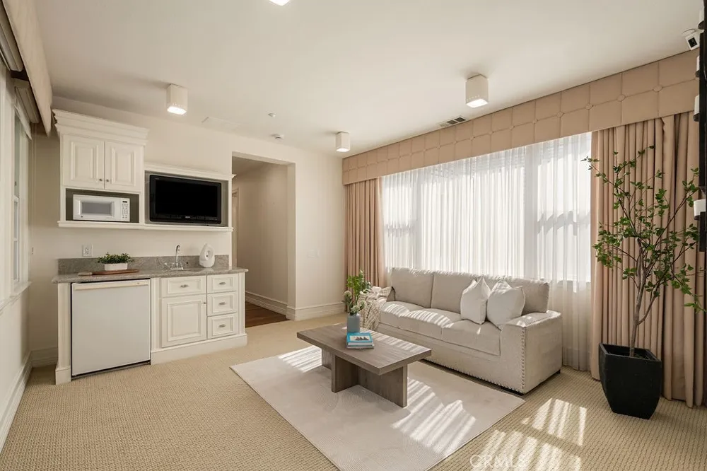4215 Hidden Oaks Yorba Linda, CA 92886