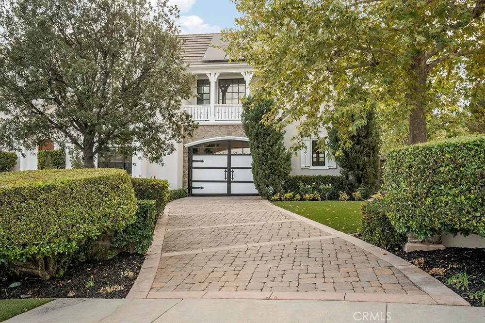 4215 Hidden Oaks Yorba Linda, CA 92886