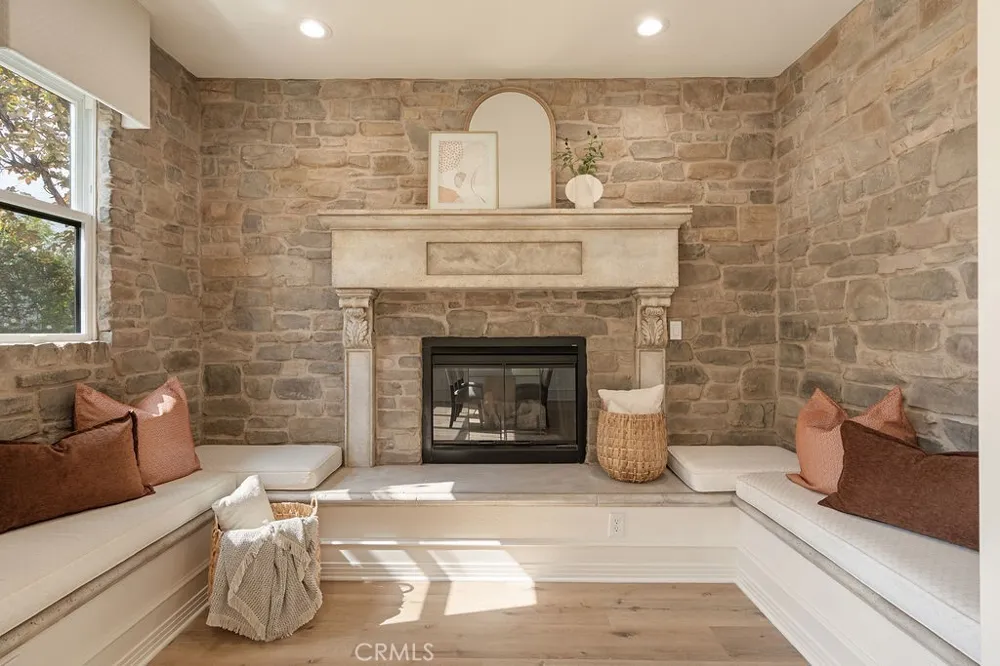 4215 Hidden Oaks Yorba Linda, CA 92886