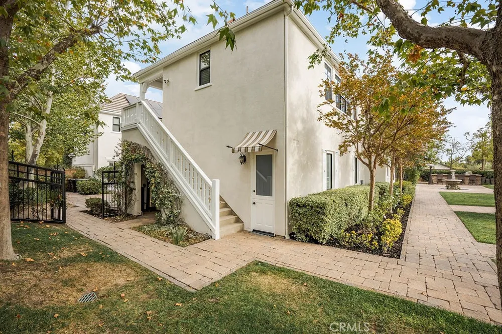 4215 Hidden Oaks Yorba Linda, CA 92886