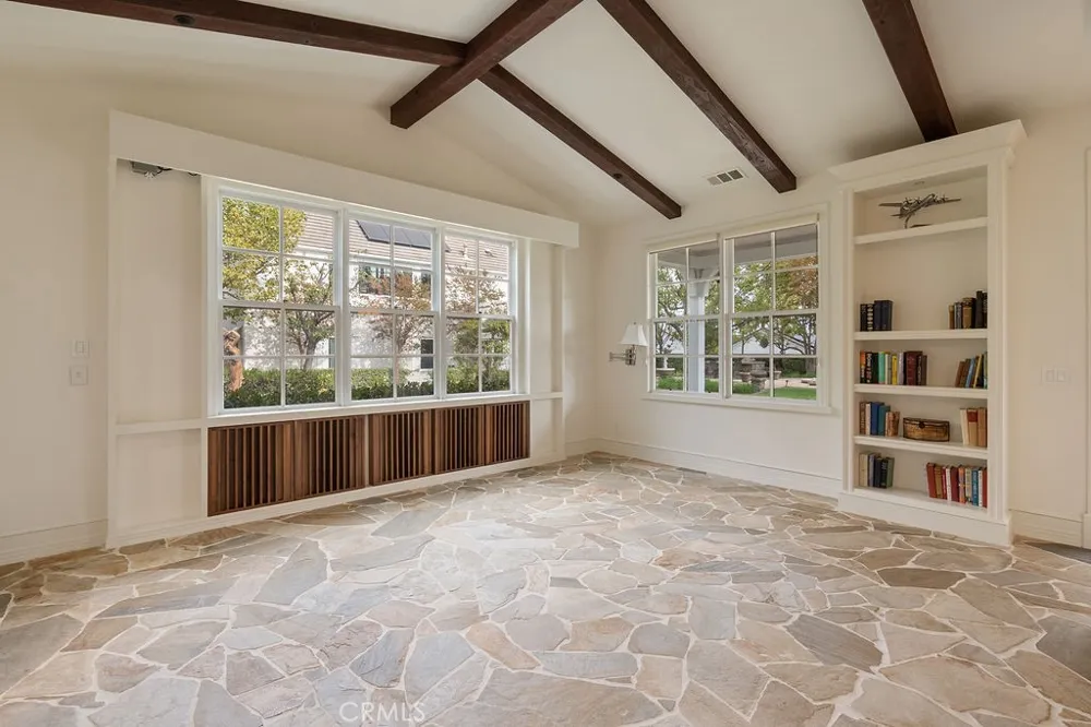 4215 Hidden Oaks Yorba Linda, CA 92886