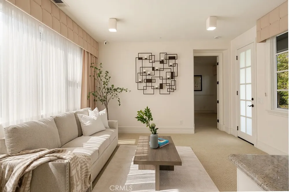 4215 Hidden Oaks Yorba Linda, CA 92886