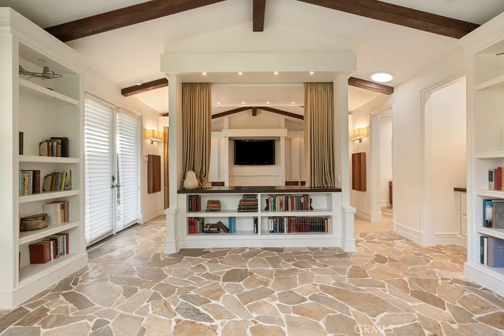 4215 Hidden Oaks Yorba Linda, CA 92886