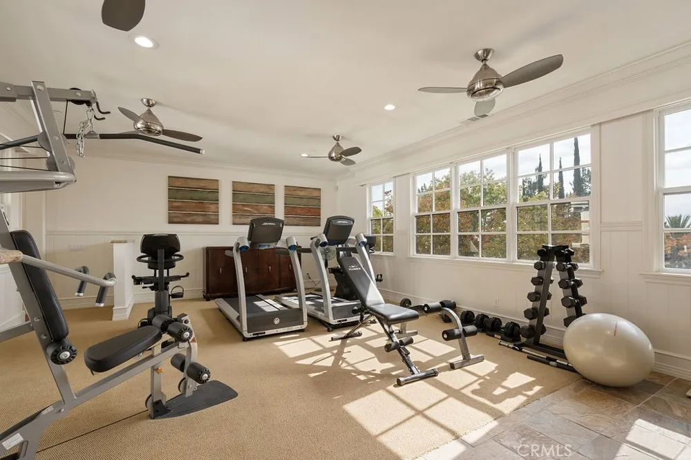4215 Hidden Oaks Yorba Linda, CA 92886