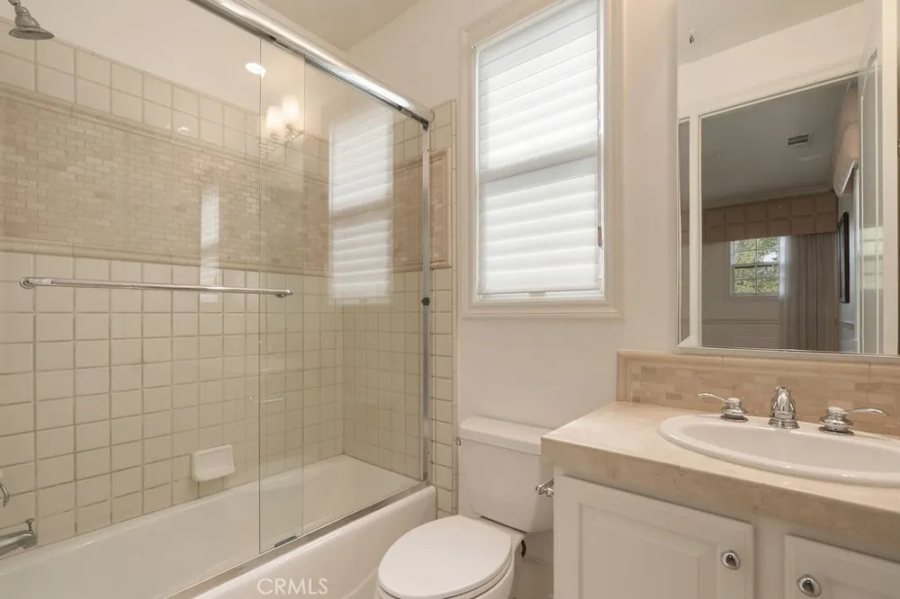 4215 Hidden Oaks Yorba Linda, CA 92886