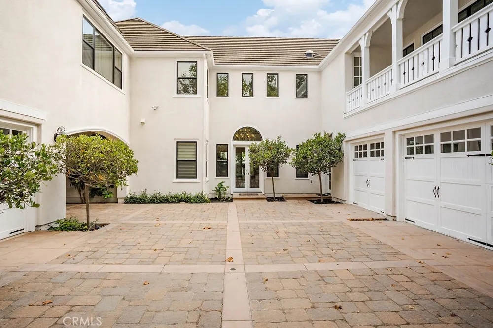 4215 Hidden Oaks Yorba Linda, CA 92886