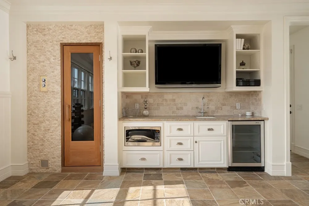 4215 Hidden Oaks Yorba Linda, CA 92886