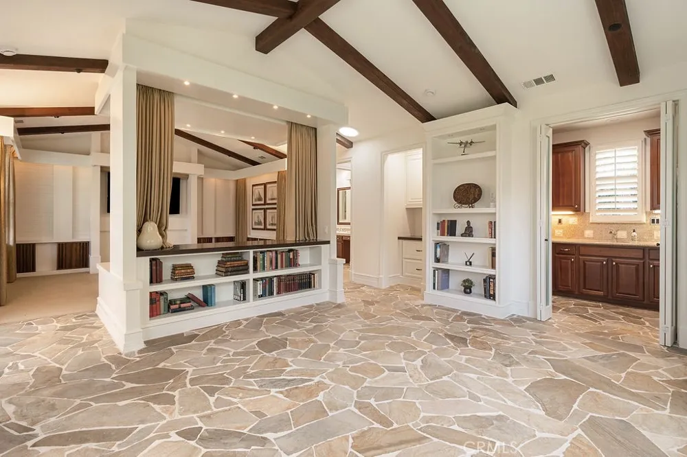 4215 Hidden Oaks Yorba Linda, CA 92886